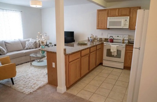 Biloxi Condo | Walk to Beach! King Size Condo!