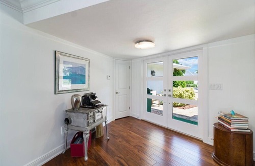 Moorings House | Walk to Beach, Moorings, renovated home Southern Exposure Golf Course View