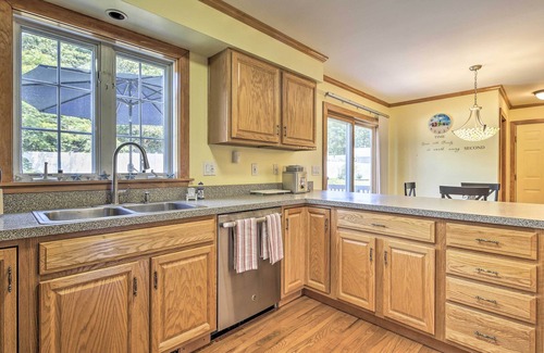 Buzzards Bay House | Walk to Beach on Buzzards Bay: Onset Home w/Deck!