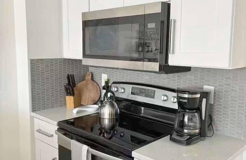 Cape Charles House | Walk to Beach & Park, Firepit & BBQ | Deja Blu I