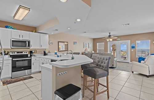 Miramar Beach Condo | 🏖️Walk to Beach-Pool-Pavilion Palms 105C-The Emerald Jewel🏖️
