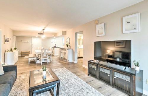 Siesta Key Apartment | Walk to Beach Resort-Style Siesta Key Condo!