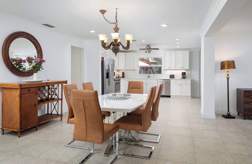 Park Shore House | Walk to Beach, Restaurants and Stores from this Newly Remodeled Pool Home