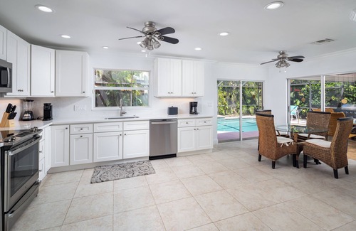 Park Shore House | Walk to Beach, Restaurants and Stores from this Newly Remodeled Pool Home