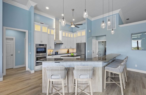 Marco Island House | Walk to beach waterfront home w/pool, spa & kayaks