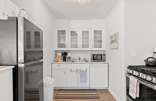 Hyannis Apartment | Walk To Beaches, Main Street, and Harbor. 2BR Cottage. Quiet Area. Captain Gosnold Village 8AB