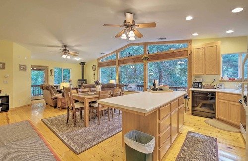 Arnold Cabin | Walk to Big Trees State Park: Cabin w/Deck!