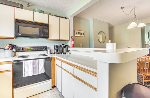 Bolton Valley Condo | Walk to Bolton Valley Resort: Condo w/Mtn Views!