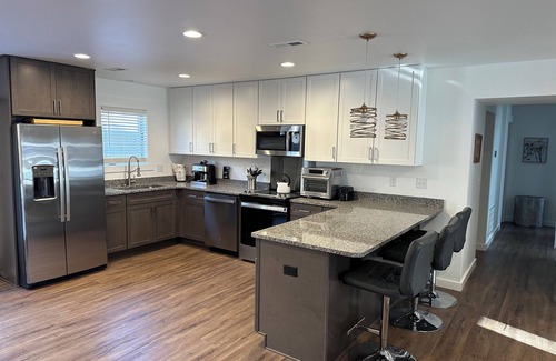 North Downtown Apartment | Walk to breweries, live music, restaurants, parking, fenced yard.