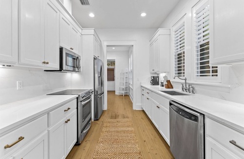 Forest District House | Walk to Camp WaterColor! LSV, Bikes, Pet Friendly! Perfect for Families!