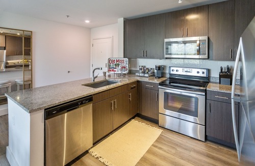 Oxford Condo | Walk to Campus & The Square with 2 Parking Spaces!