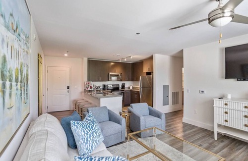 Oxford Condo | Walk to Campus & The Square with 2 Parking Spaces!