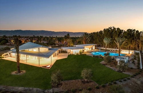 Desert River Estates House | Walk to Coachella! Sleeps 16+, Mountain views - with pool & spa, Private 2-acres