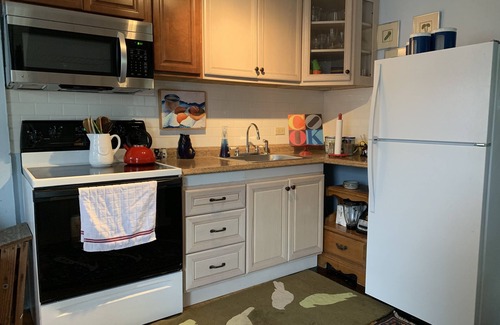 Damariscotta Apartment | Walk to coffee shops/restaurants and much more!