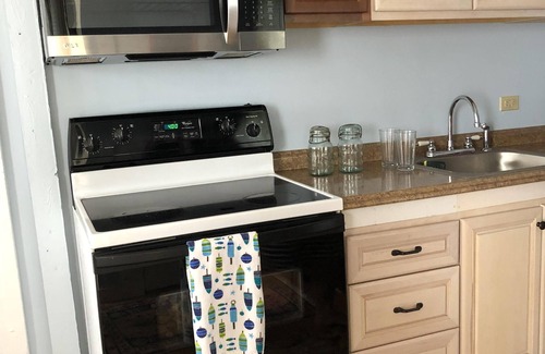 Damariscotta Apartment | Walk to coffee shops/restaurants and much more!