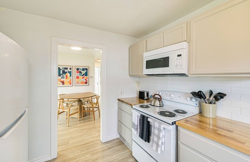 Central Arlington House | Walk to Cowboys Games: Arlington Home w/Hot Tub!