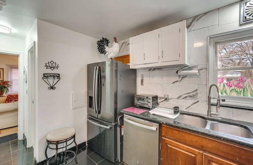 Royal Oak House | Walk to Detroit Zoo: Home w/Sunroom & Patio!