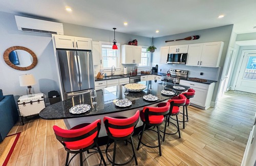 Gloucester House | Walk to DNTN/Beach/Beauport, Boat Island, New Home