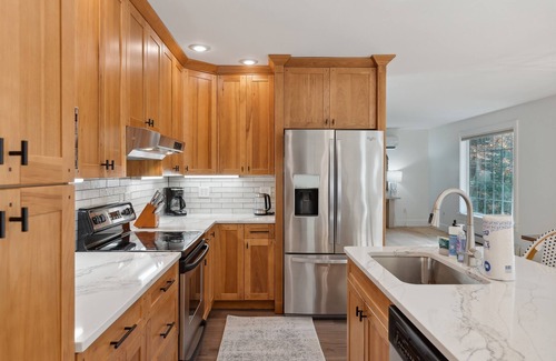 Kennebunk House | Walk to Dock Square! Firepit, Ping Pong, & Games!