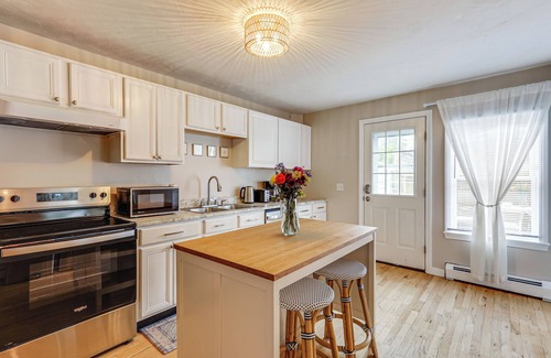 Wakefield-Peacedale House | Walk to Downtown: Wakefield Haven Near Beaches