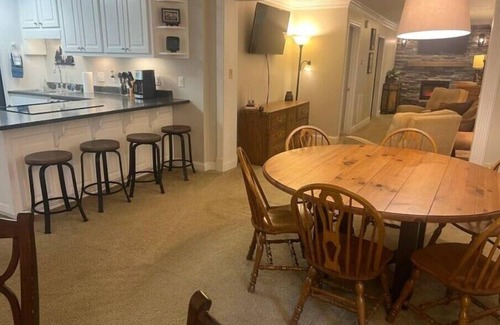 Blowing Rock House | Walk to downtown Blowing Rock- Sleeps 16!nn