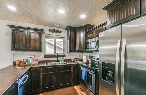 Cody House | Walk to Downtown: Family-Friendly Cody Home!
