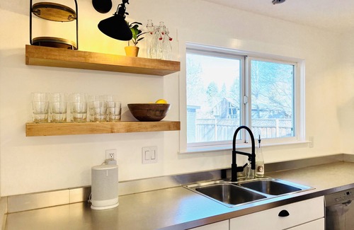 Healdsburg House | Walk to Downtown Healdsburg-Luxury Healdsburg Vacation Rental