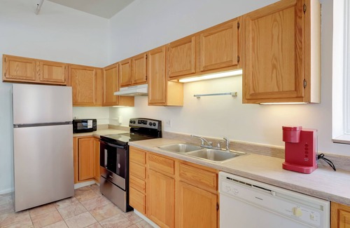 Old Market Condo | Walk to Eats, Galleries & Shops: Dtwn Omaha Condo