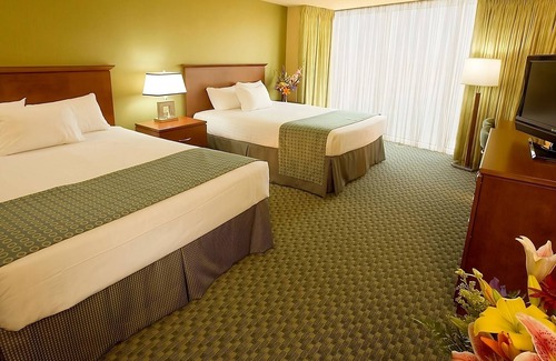 Laughlin Hotel | Walk to Entertainment & Riverwalk! Spacious, Pool, Casino, Game Room, Bars!