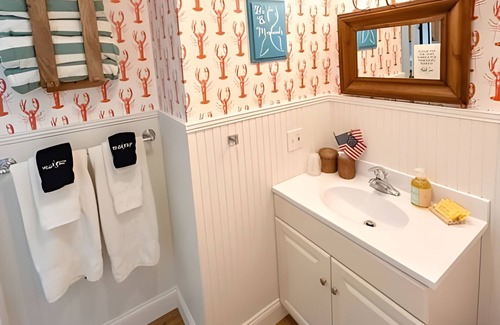 Old Orchard Beach Apartment | Walk to everything - Beach, Pier, Restaurants, and Amusements!