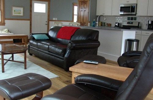 Leland House | Walk To Fishtown, Open Floor Design, In Town! Steps To Big Blue