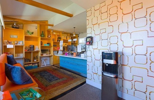 Seaside Hotel | Walk to Fun Attractions! Seaside Carousel Mall, Seaside Promenade, Aquarium