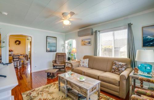 Gold Beach House | Walk to Gold Beach Charming Cottage with Yard!