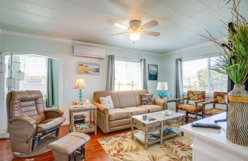 Gold Beach House | Walk to Gold Beach Charming Cottage with Yard!
