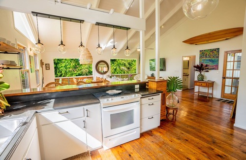 Hanalei House | Walk to Hanalei Bay&Town. Waterfalls&Mountain Views. A/C, FREE Surf,Sup,Bike.etc