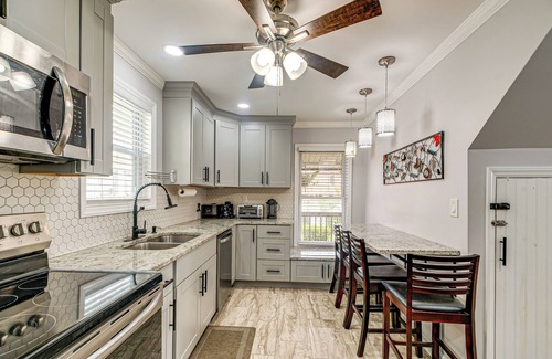 Burlington House | Walk to Historic Dtwn Burlington: Home w/ Yard