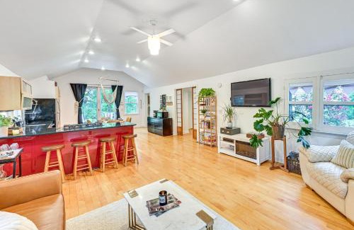 Cassopolis House | Walk to Kelsey Lake Cassopolis Home with Yard!