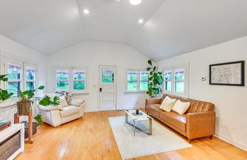 Cassopolis House | Walk to Kelsey Lake Cassopolis Home with Yard!