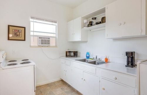 Riverside Condo | Walk to King Street Eats! Condo in Jacksonville