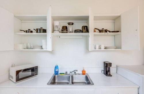 Riverside Condo | Walk to King Street Eats! Condo in Jacksonville