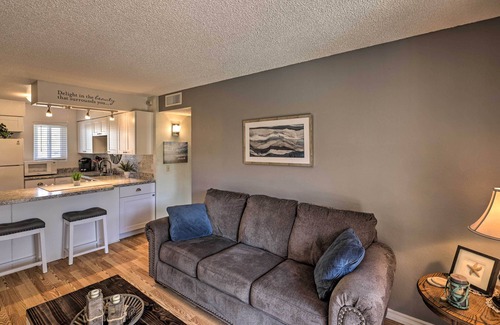 Lake Havasu City Condo | Walk to Lake, Dining & Shops: Lake Havasu Condo