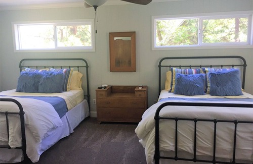 Twain Harte Cabin | Walk to Lake from Renovated Twain Harte Cabin