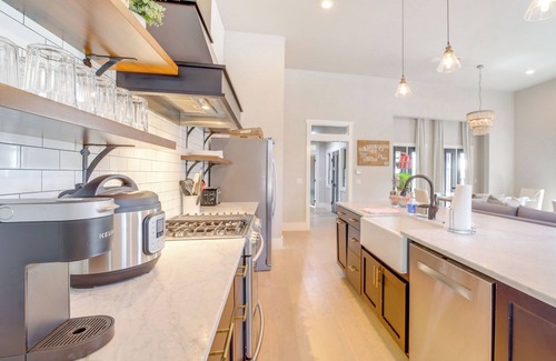 Eufaula House | Walk to Lake: Home w/Community Perks in Canadian!