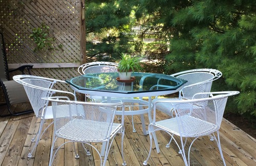 Douglas House | WALK to Lake Michigan AND Saugatuck ~ Includes Bicycles!