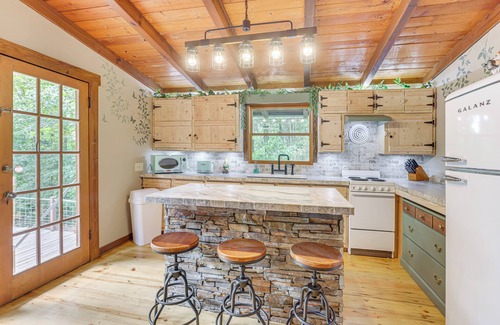 Titus House | Walk to Lake: Pet-Friendly Titus Home w/Hot Tub!