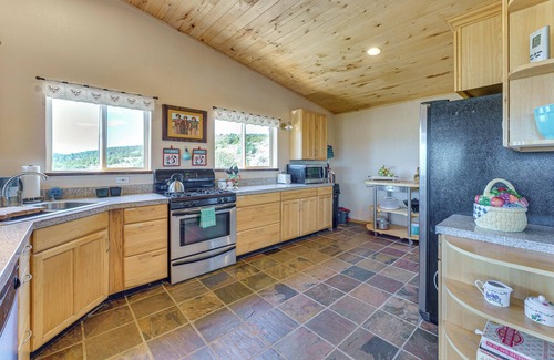 San Luis House | Walk to Lake: Scenic Southern Colorado Escape!