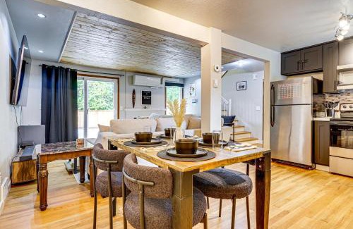 West Lake Stevens House | Walk to Lake Stevens Duplex with Fire Pit!