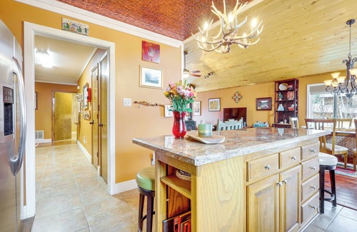 Questa House | Walk to Main St: 'Mountain Creek Home' w/GAMEROOM
