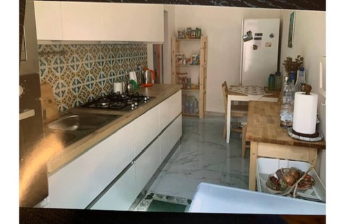 Pietramelara Apartment | Walk to Markets Private Backyard+Free Parking English Help