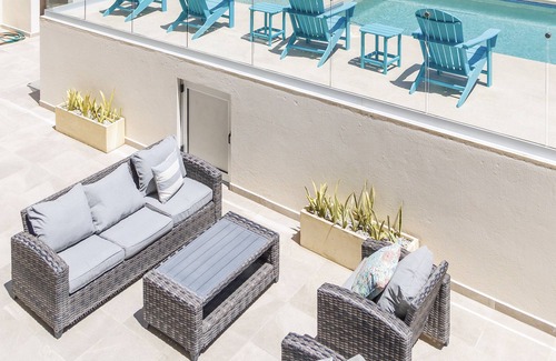 El Tezal Condo | Walk to Medano Beach! Stylish, Spacious & Private, access to 2 Pools!